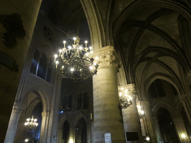 Cathédrale Notre Dame de Paris at night